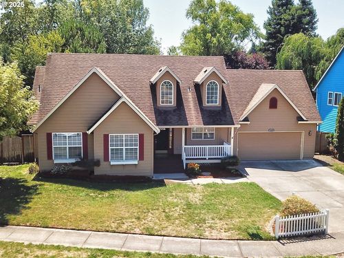 1688 Ne Coburn Dr, McMinnville, OR, 97128-9765 | Card Image