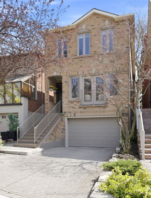 1065 Spadina Rd, Toronto, ON, M5N2M7 | Card Image