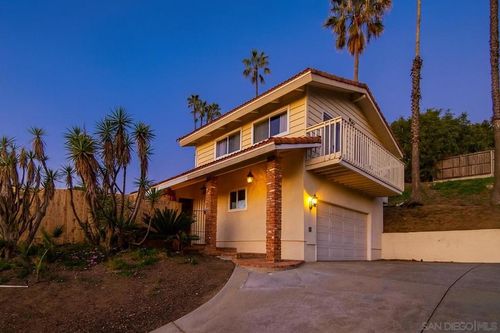 909 Donnan Pl, Vista, CA, 92084 | Card Image