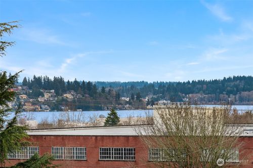 a444-5829 Ne 75th St, Seattle, WA, 98115-8103 | Card Image