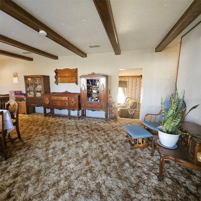 Living Area | Image 4