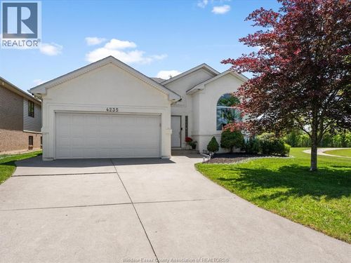 4235 Providence Cres, Windsor, ON, N9G2V3 | Card Image