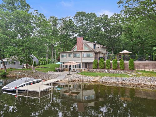 23 Center St, Thompson, CT, 06277-1354 | Card Image