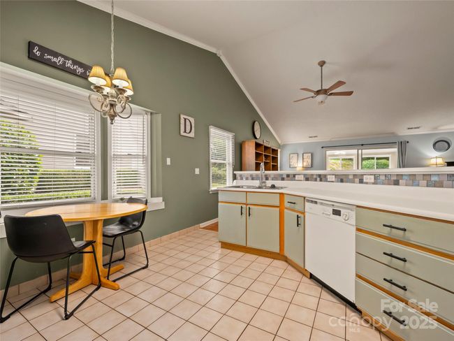 12 Tisha Ln, Townhouse with 3 bedrooms, 2 bathrooms and null parking in Hendersonville NC | Image 18