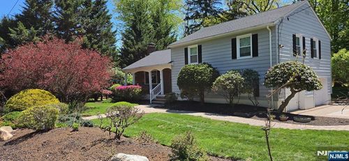 12 Madison Ave, Haworth, NJ, 07641-1401 | Card Image