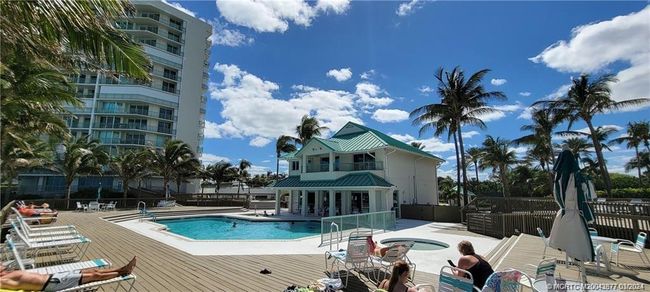 APT-303 - 8600 Ocean Dr, Condo with 3 bedrooms, 3 bathrooms and null parking in Jensen Beach FL | Image 33