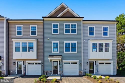 8 Magnolia Court, GETTYSBURG, PA, 17325 | Card Image
