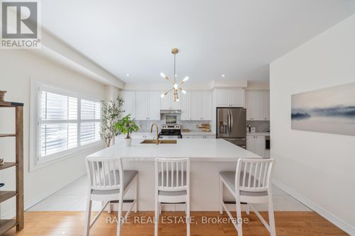 160 Fruitvale Cir, Brampton, ON, L7A5C4 | Card Image
