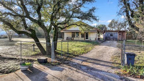 209 Lakeview Trl, Weatherford, TX, 76087-7582 | Card Image