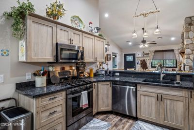 Kitchen 2-3360WCoyoteDr-Pinetop-AZ-9 | Image 2