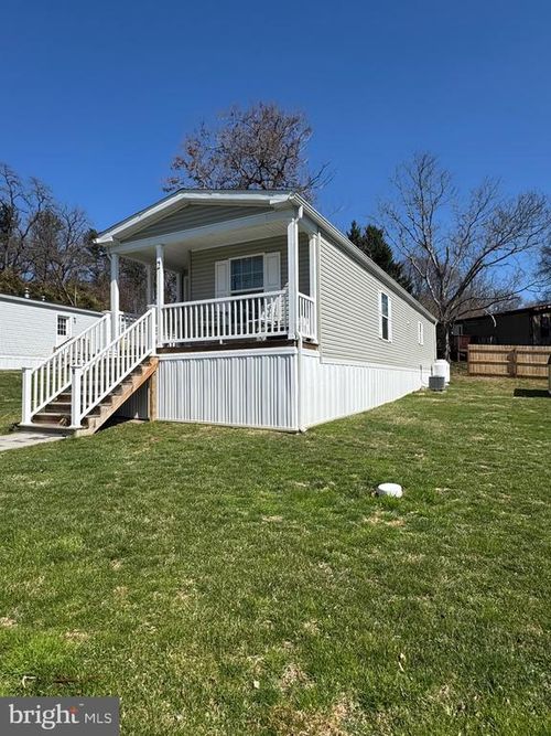 2 Ponderosa Ln, NEW PROVIDENCE, PA, 17560-9606 | Card Image