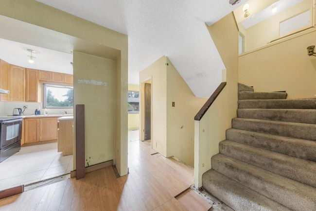 2984 Mira Place, Townhouse with 3 bedrooms, 1 bathrooms and 1 parking in Burnaby BC | Image 13
