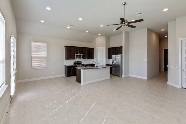2304 Base Burner Path, House other with 3 bedrooms, 2 bathrooms and 2 parking in Leander TX | Image 15