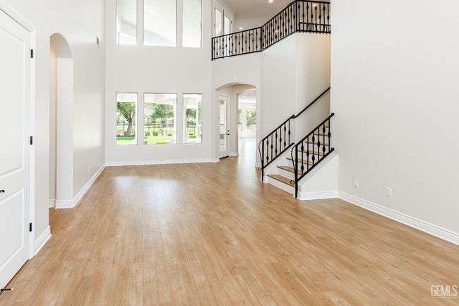2416 Edingal Dr, House other with 4 bedrooms, 3 bathrooms and null parking in Bakersfield CA | Image 8