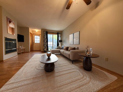 apt-4-1850 Donegal Dr, Woodbury, MN, 55125-9439 | Card Image