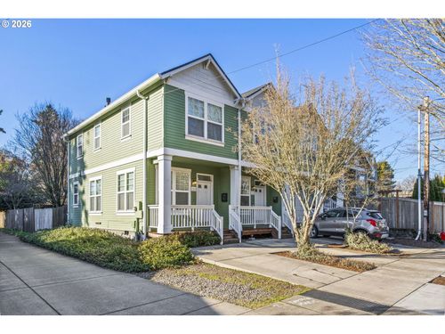 129 Se 8th Ave, Hillsboro, OR, 97123-4215 | Card Image