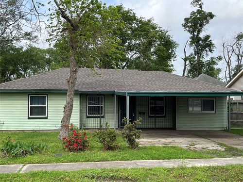 7717 Roswell St, Houston, TX, 77022-6145 | Card Image