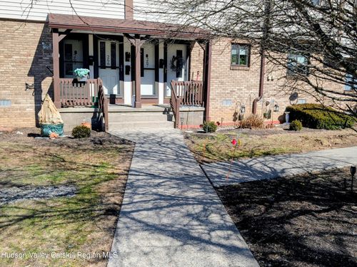 266 Village Ct, Kingston, NY, 12401-2426 | Card Image