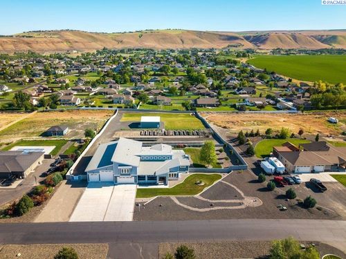 98109 162 Pr Se, Kennewick, WA, 99338 | Card Image