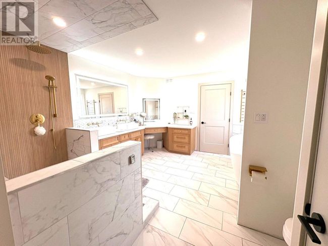 2105 Foothill Dr, Home with 5 bedrooms, 3 bathrooms and null parking in Thunder Bay ON | Image 32