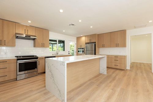 24 Pine Dr, SANTA BARBARA, CA, 93105-4170 | Card Image