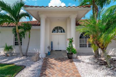 18259 Royal Hammock Boulevard, House other with 3 bedrooms, 2 bathrooms and null parking in Naples FL | Image 3