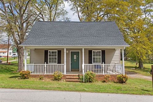 16 Adger St, Pelzer, SC, 29669-1781 | Card Image