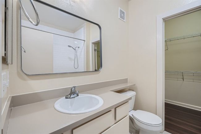 APT-1404 - 1201 Grove Blvd, Condo with 2 bedrooms, 3 bathrooms and 2 parking in Austin TX | Image 21