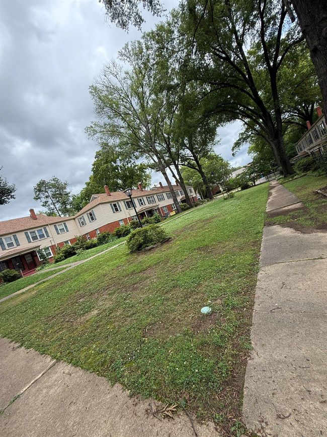 APT-2 - 2993 Walnut Grove Rd, Condo with 2 bedrooms, 1 bathrooms and null parking in Memphis TN | Image 19