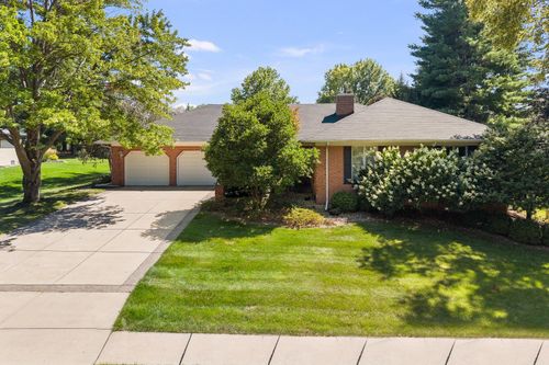 10 Deer Run, Rock Island, IL, 61201-6190 | Card Image