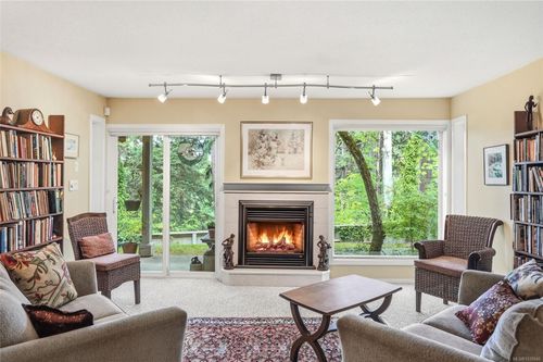 16-571 Bradley St, Nanaimo, BC, V9S1B9 | Card Image