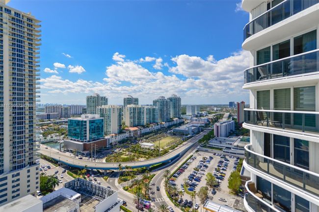 2603 - 16711 Collins Ave, Condo with 3 bedrooms, 2 bathrooms and null parking in Sunny Isles Beach FL | Image 5