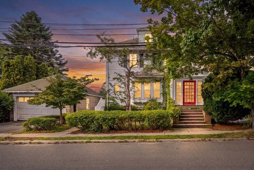 40 Harrington Ave, Revere, MA, 02151-1731 | Card Image