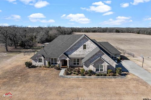 15631 Stallion Lake Blvd, Lindale, TX, 75771-7929 | Card Image