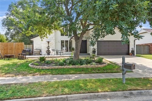 10804 E 98th Street N, Owasso, OK, 74055 | Card Image
