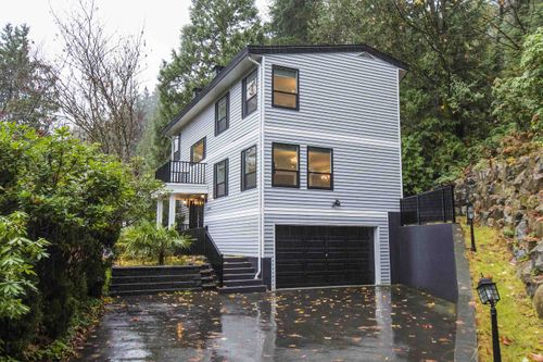 5530 Greenleaf Rd, West Vancouver, BC, V7W1N6 | Card Image