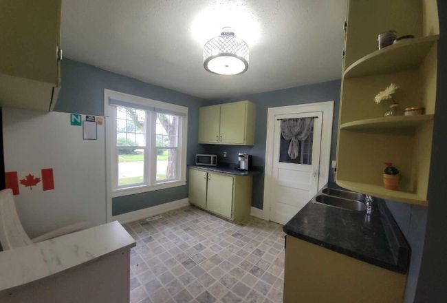 5015 47 Avenue, Home with 3 bedrooms, 1 bathrooms and 6 parking in Forestburg AB | Image 22