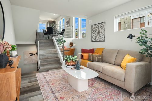 6251 8th Ave Nw, Seattle, WA, 98107-2201 | Card Image