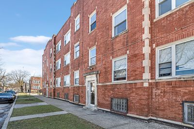 4 - 4101 W Iowa Street, Condo with 2 bedrooms, 1 bathrooms and null parking in Chicago IL | Image 2