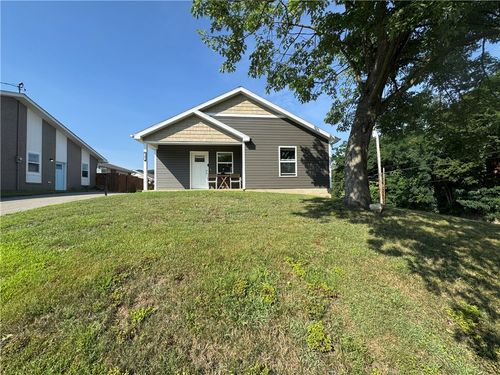 1100 8th Ave, New Brighton, PA, 15066-2005 | Card Image