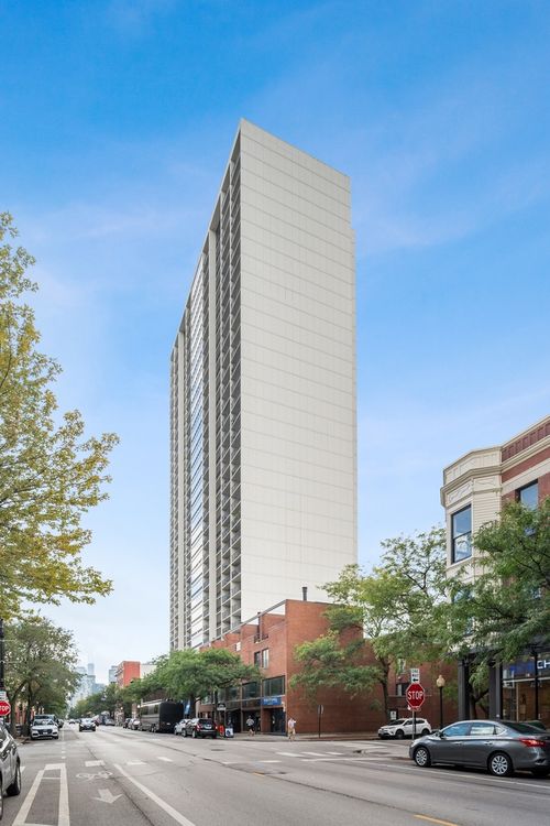 apt-3008-1636 Wells St, Chicago, IL, 60614-6023 | Card Image