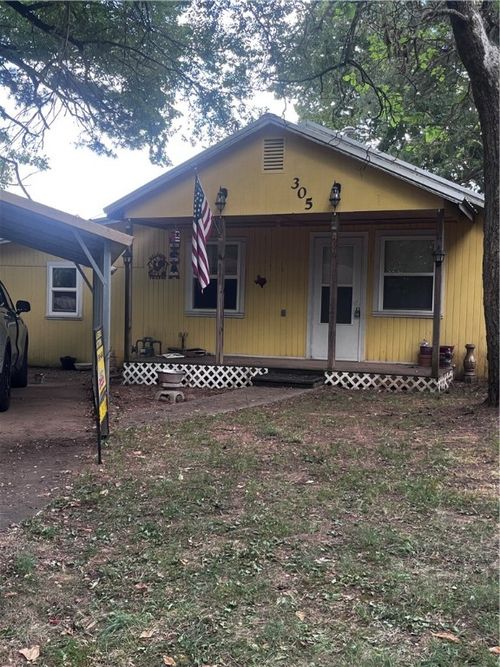 305 Drake Ave, Huntsville, AR, 72740-9126 | Card Image