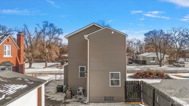 20817 Parkside Blvd, House other with 2 bedrooms, 2 bathrooms and null parking in Ferndale MI | Image 37