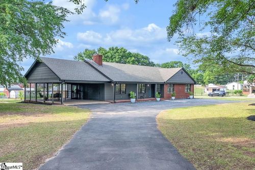 311 Costner Rd, Boiling Springs, SC, 29316-5316 | Card Image