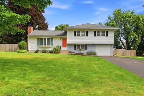 277 Brainerd St, South Hadley, MA, 01075-1701 | Card Image
