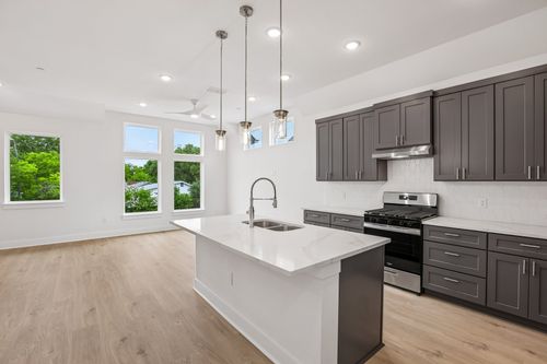 1104-200 W 56th St, Austin, TX, 78751-1433 | Card Image