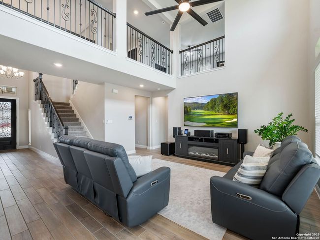 126 Stout Cv, House other with 5 bedrooms, 4 bathrooms and null parking in Cibolo TX | Image 5