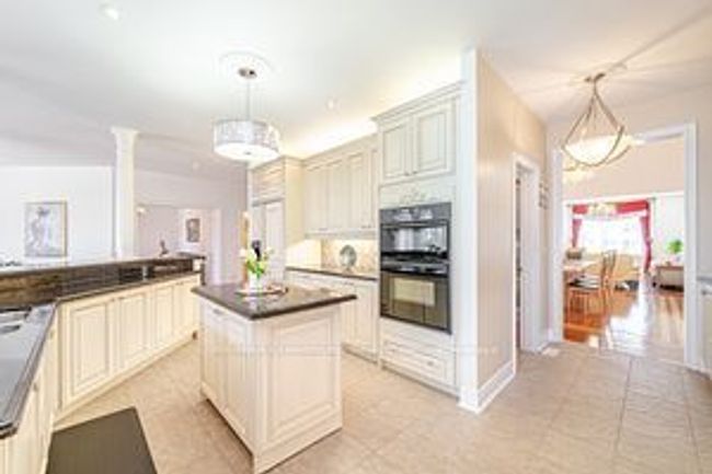 11 Nova Scotia Rd, House other with 4 bedrooms, 4 bathrooms and 6 parking in Brampton ON | Image 8