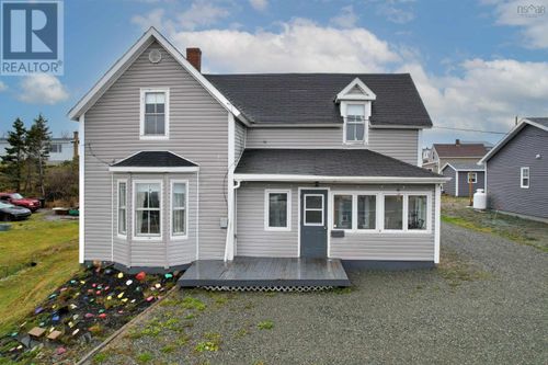 37 Pepperell St, Louisbourg, NS, B1C1L8 | Card Image