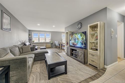 apt-6j-149-30 88th St, Howard Beach, NY, 11414-1424 | Card Image